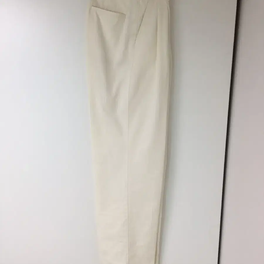 애니타임로릭 Cotton two tuck wide pants