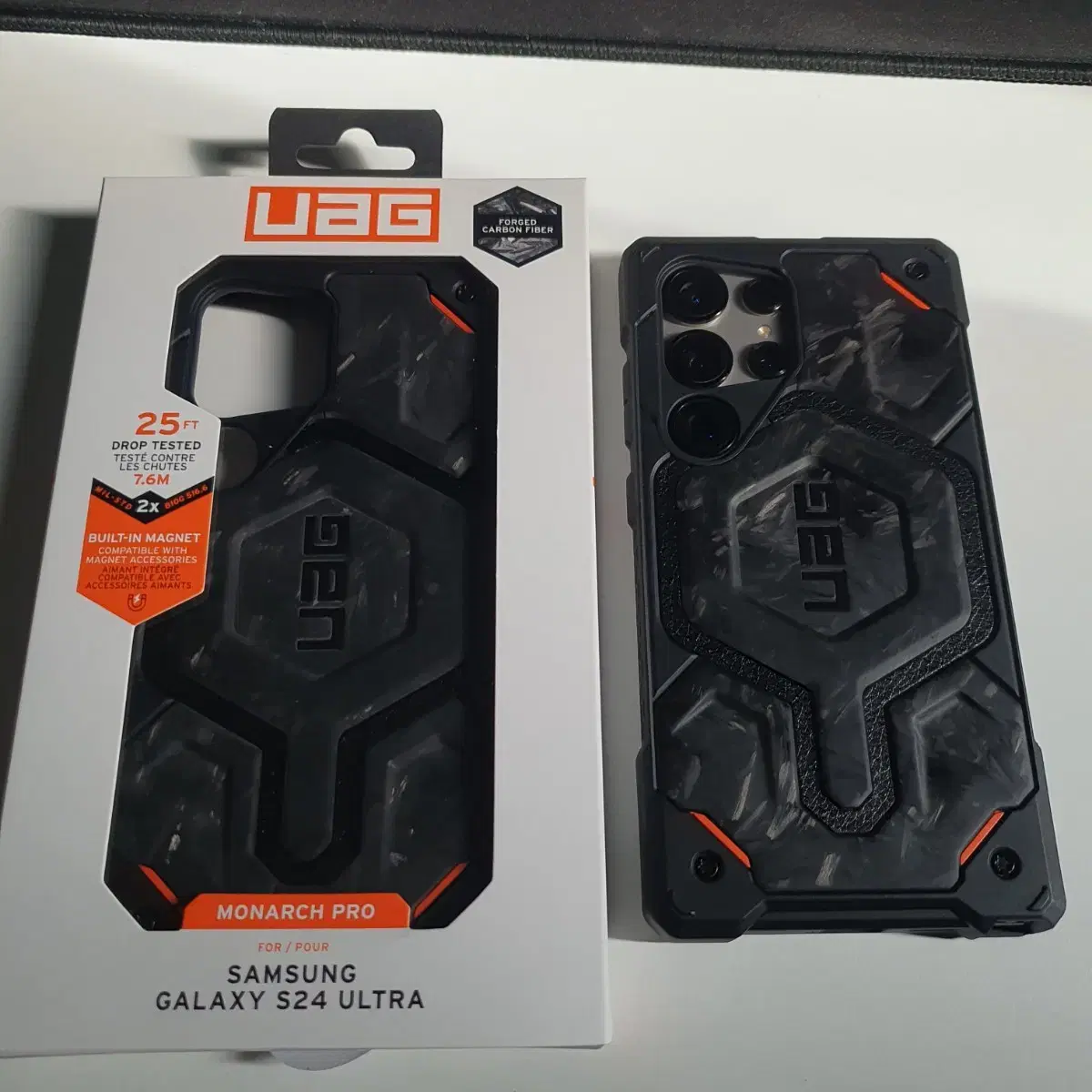 UAG 24 울트라 모나크 포지드 카본 마그네틱 맥세이프 케이스