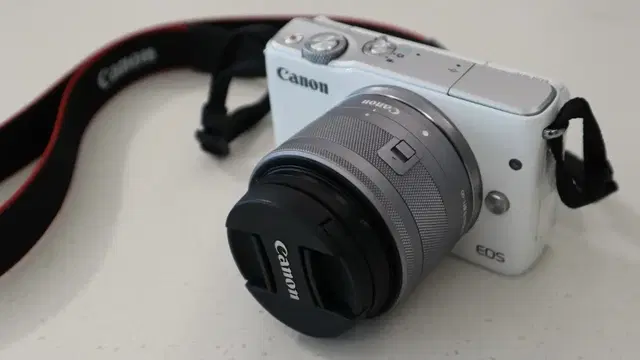 캐논 EOS M10(화이트 미러리스 카메라) 민트급