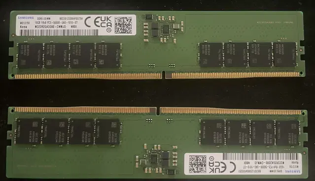 삼성전자 ddr5 5600 16GB * 2EA 메모리 싸게 판매 합니다.