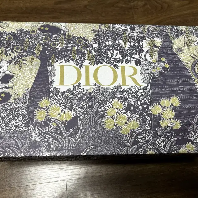 디올 Dior 신발 박스 판매합니다.   - 사이즈 : 18x29x9.5