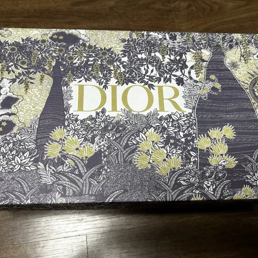 디올 Dior 신발 박스 판매합니다.   - 사이즈 : 18x29x9.5