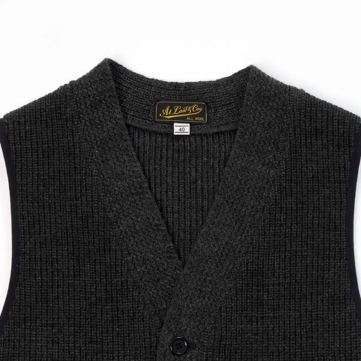 AT LAST CO WOOL KNIT VEST KHAKI