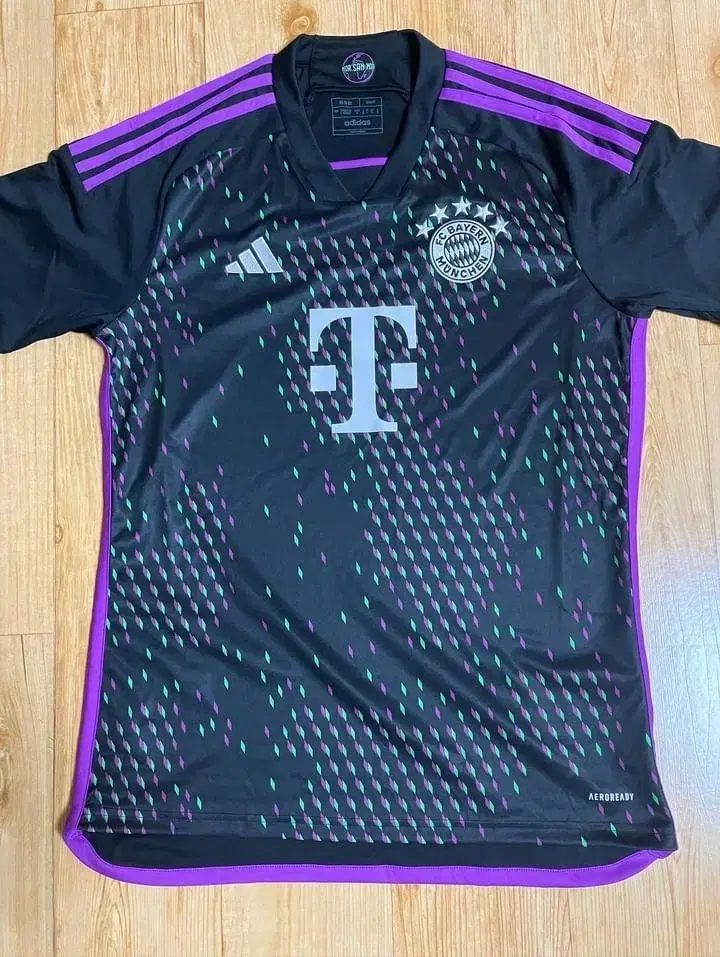 I'm selling my Munich jersey.