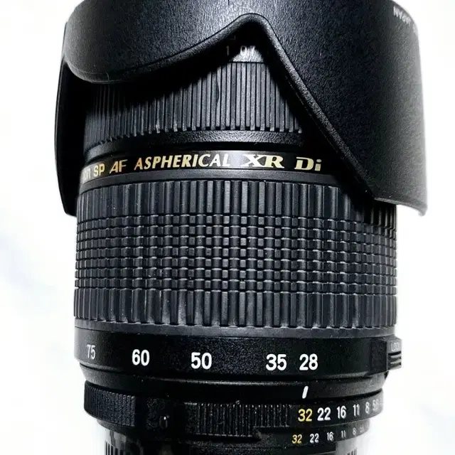 니콘 마운트 탐론 28-75mm f2.8 직거래가능합니다