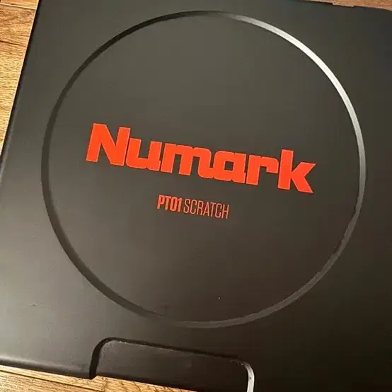 Numark PT01 휴대용 스크래치 턴테이블 & 7인치 바이닐