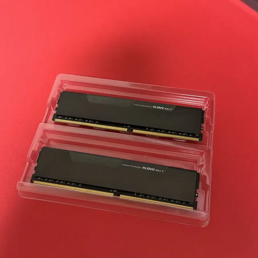 KLEVV DDR4 튜닝램 팝니다