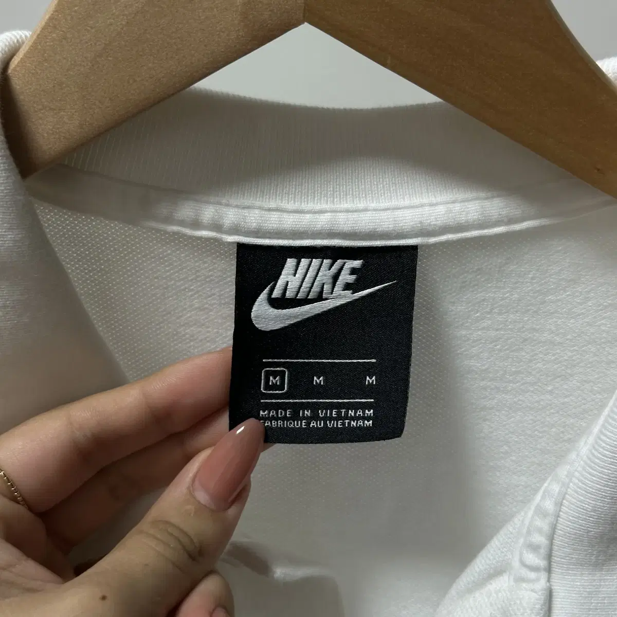 나이키 nike 화이트 반팔 카라티