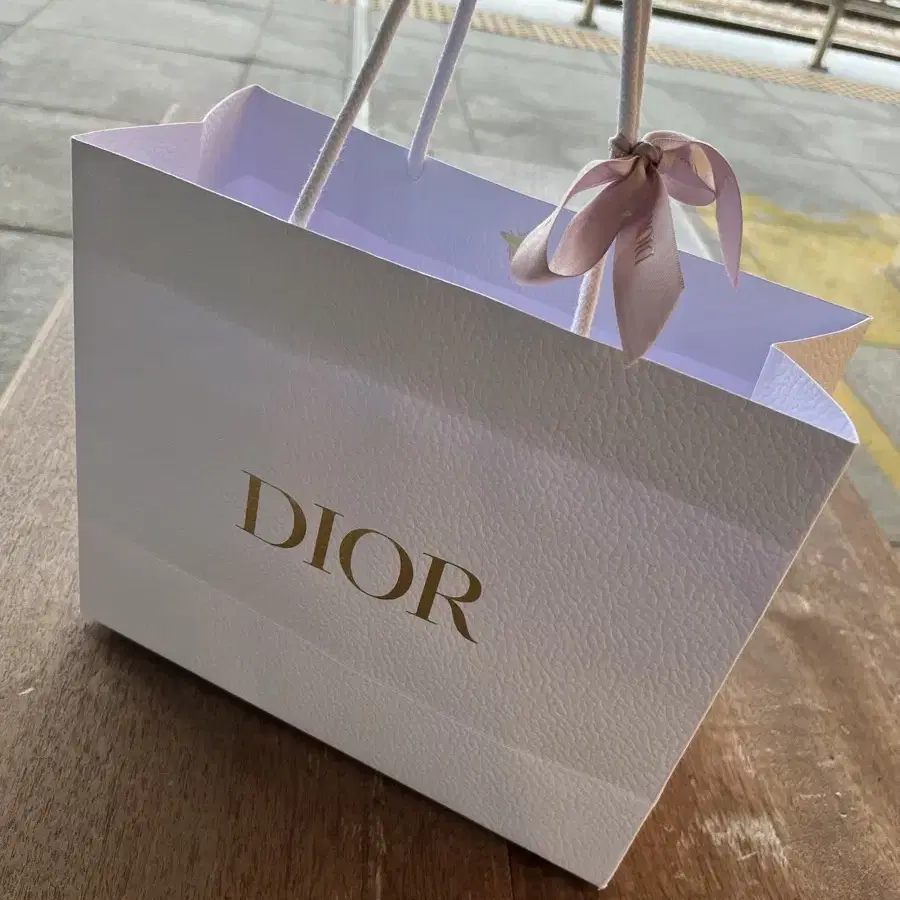 디올 쇼핑백 새상품 리본 포함 dior