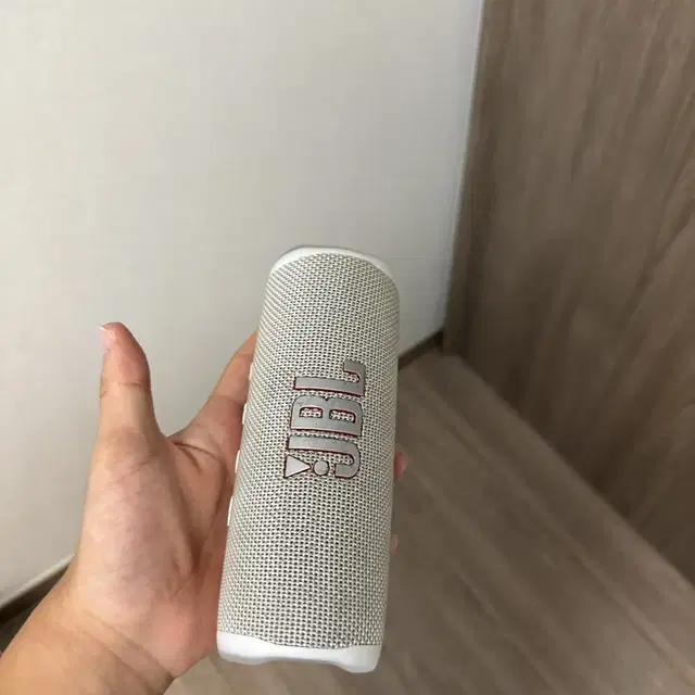 jbl flip 6 풀박스 판매합니다