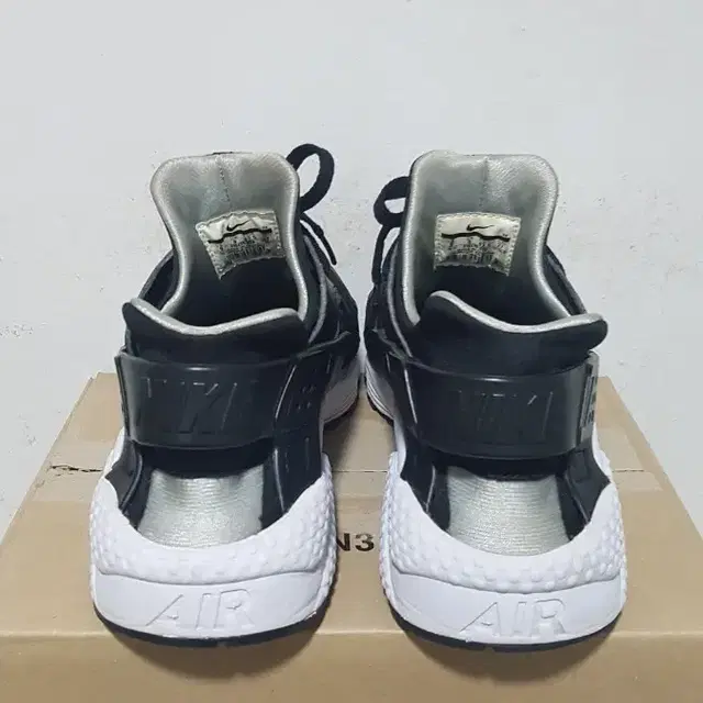 택포 260/265 정품 NIKE AIR HUARACHE 경량 쿠션화!