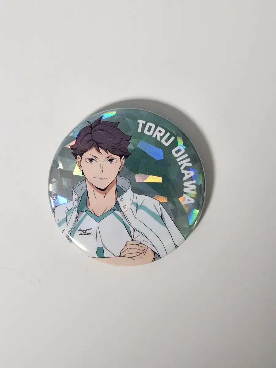 Haikyuu Oikawa hologram claims to sell canbadges