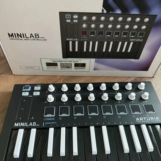 Arturia MiniLab Mk2 마스터키보드