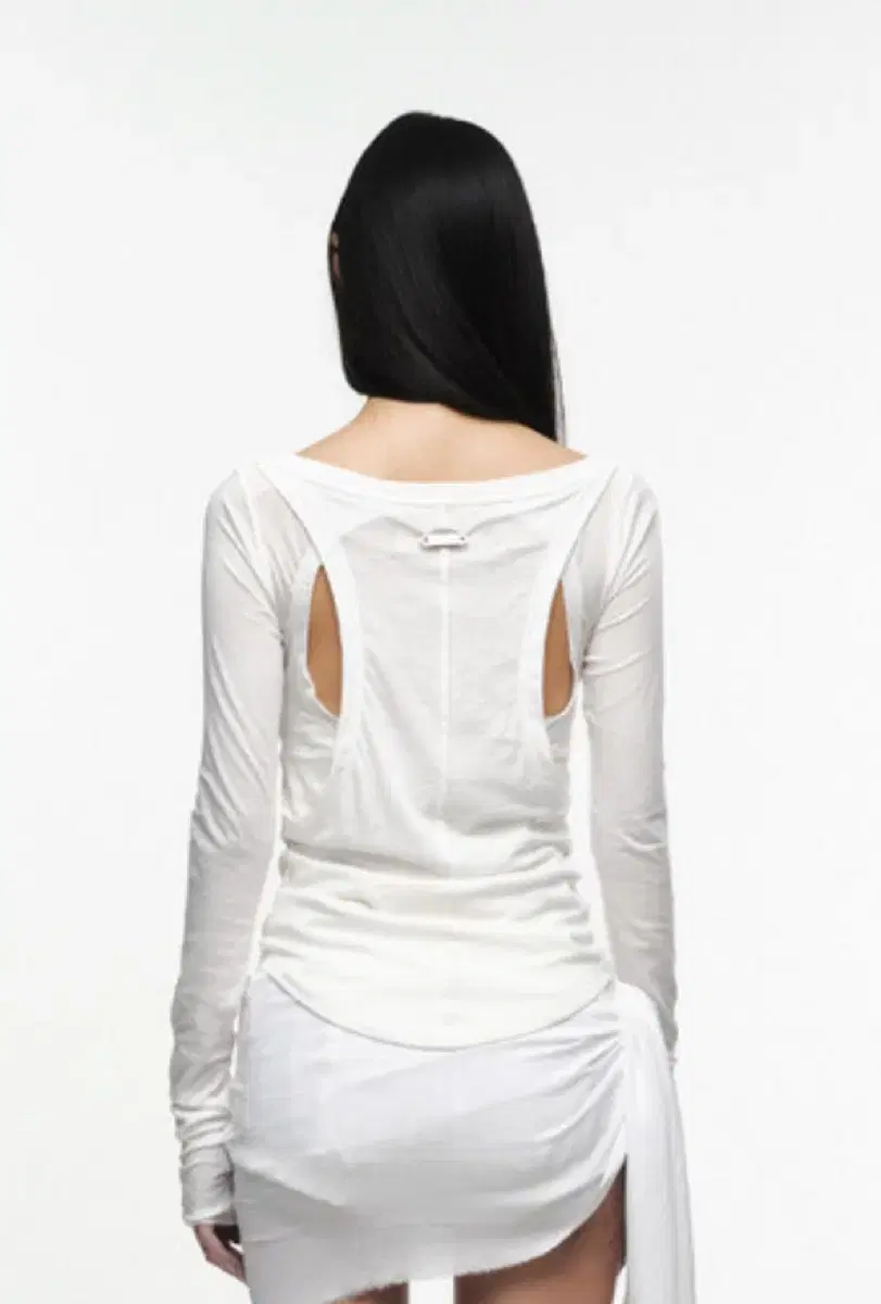 나체 BACK HOLE LONG SLEEVE IVORY | 새상품