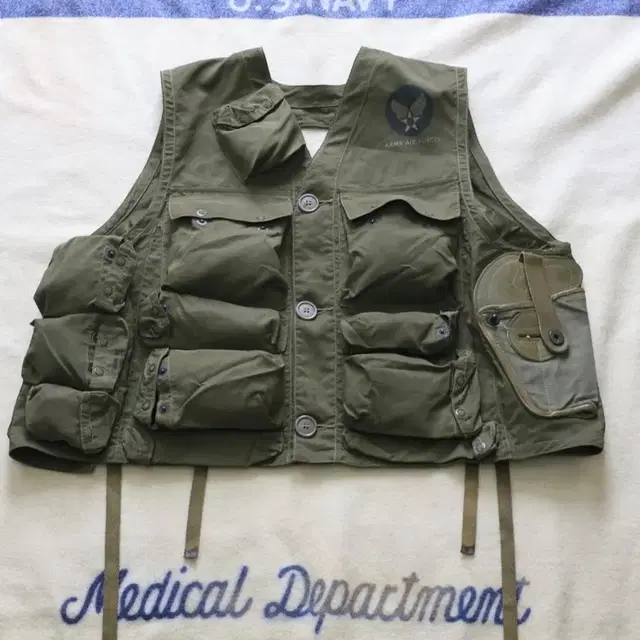 Dead stock 50s USAAF c-1 survival vest