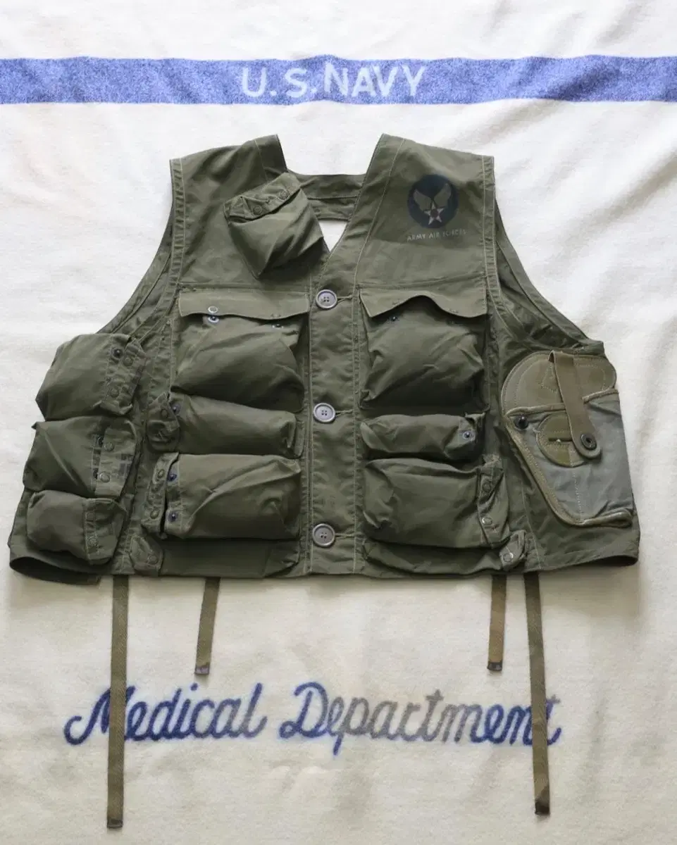 Dead stock ww2 50s USAAF c-1 vest