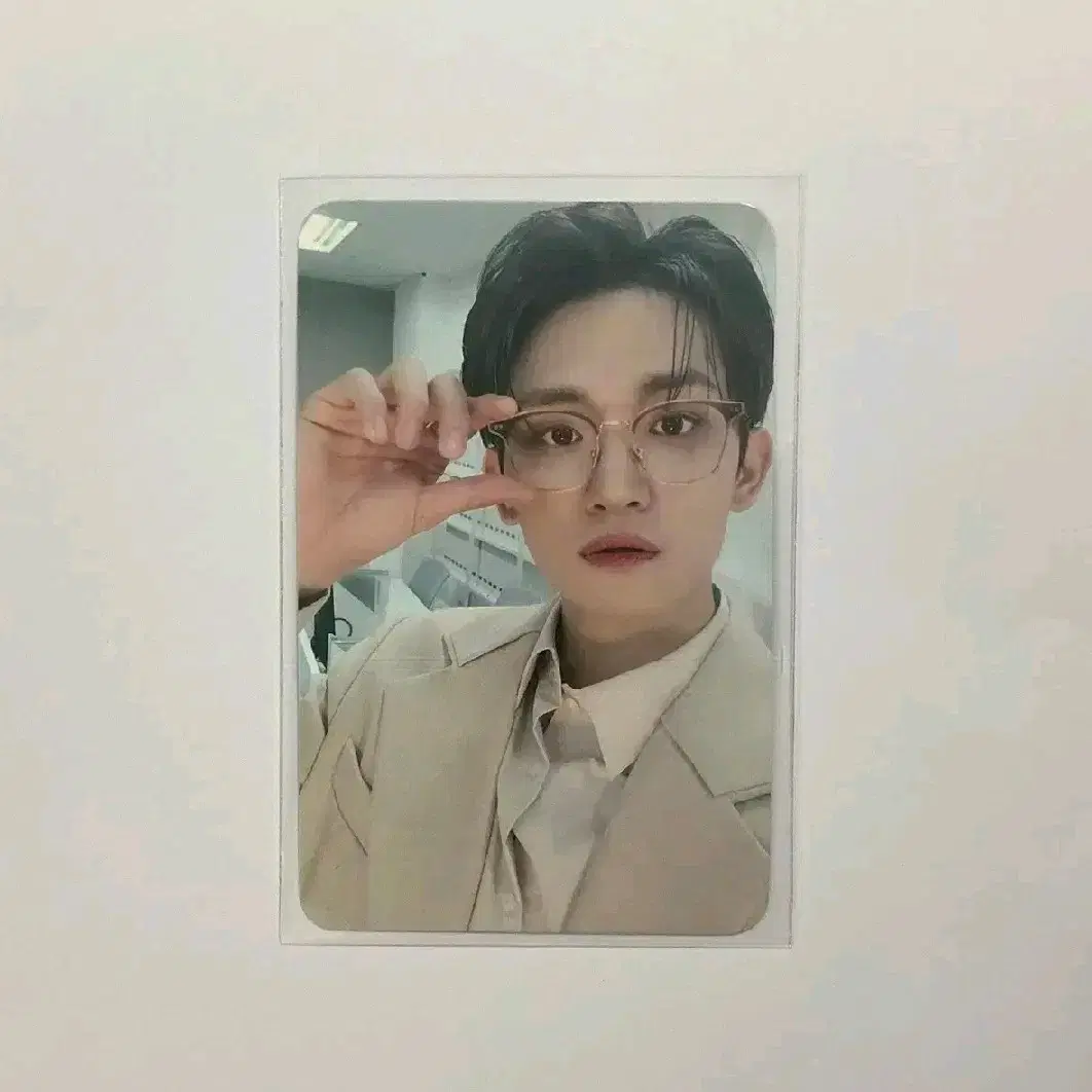 Lucy cho wonsang hoozfan photocard wts!!!