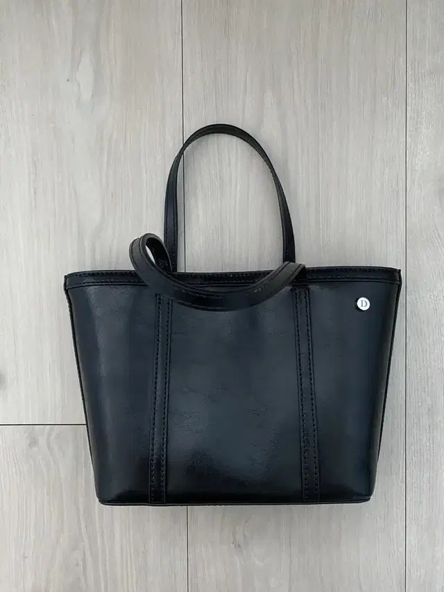 [DUNST] CRINKLED LEATHER TOTE BAG BLACK