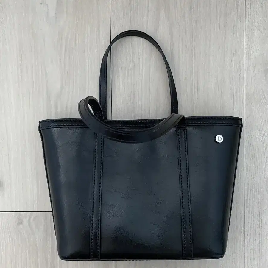 [DUNST] CRINKLED LEATHER TOTE BAG BLACK