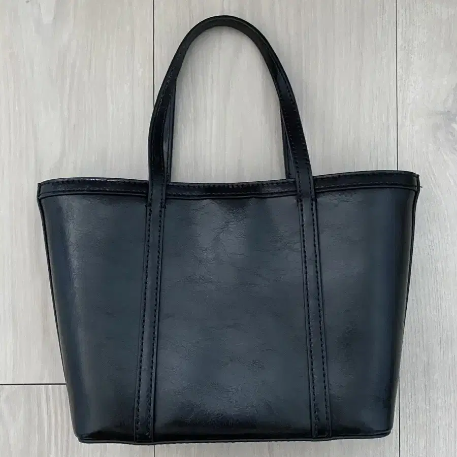 [DUNST] CRINKLED LEATHER TOTE BAG BLACK