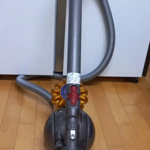 Dyson 유선청소기 DC48