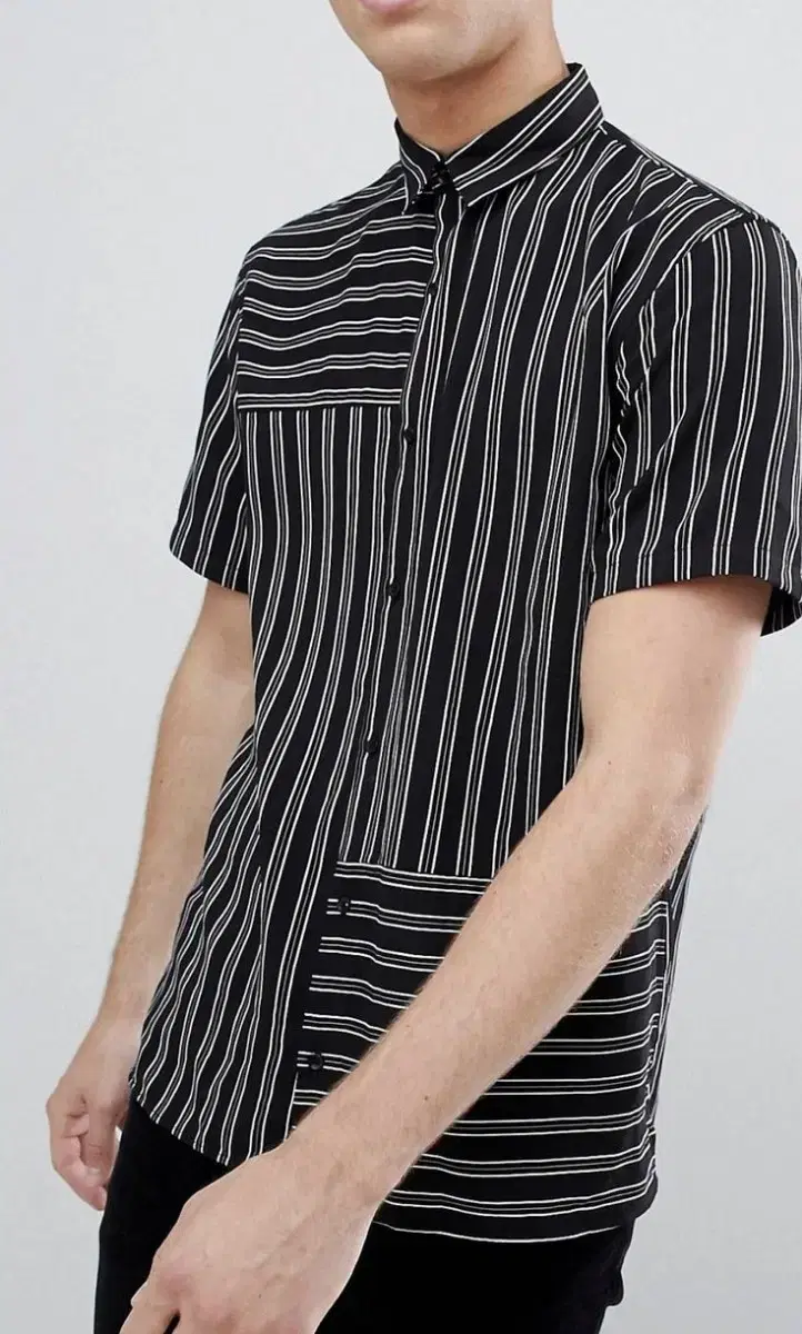 Bershka short-sleeved black shirt M