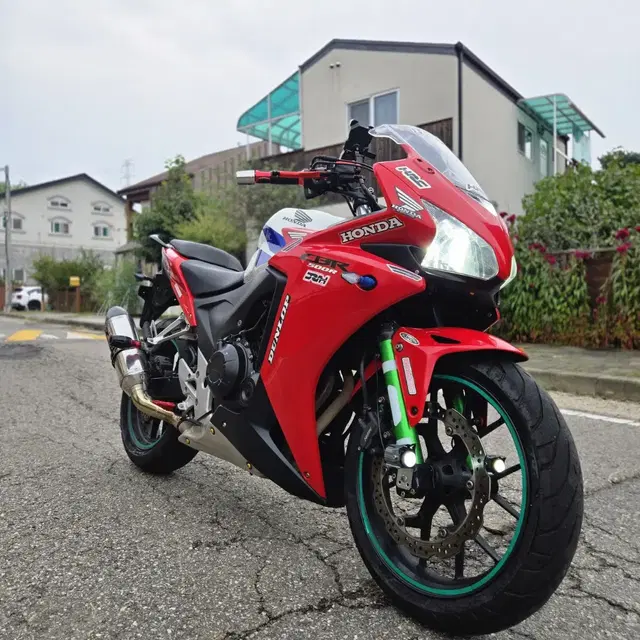 혼다cbr500r 15년식 짧은키로수 요시무라 구변완 차량판매합니다