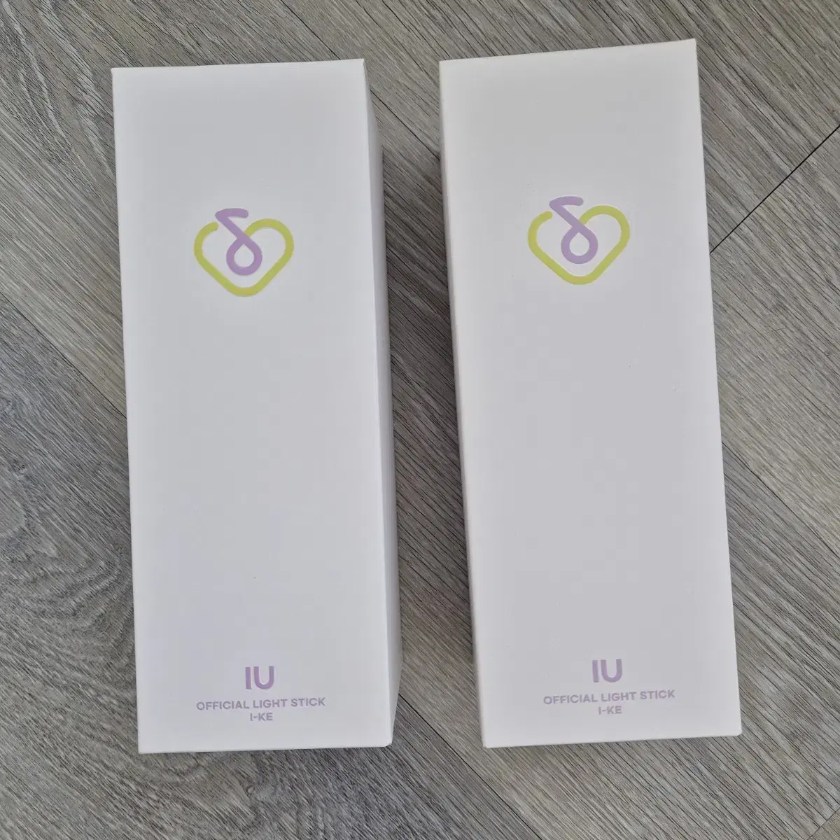 IU lightstick unsealed