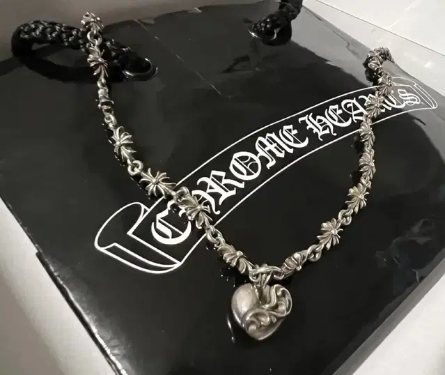 Chrome Hearts 크롬하츠 타이니 하트 팬던트