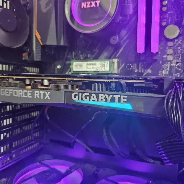 기가바이트 RTX 3070 OC 8GB 그래픽카드 팔아요