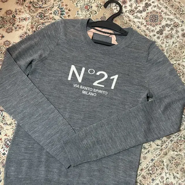 N21 누메로벤투노 가을니트