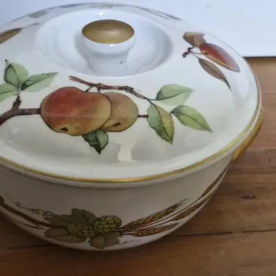 영국 로얄우스터(Royal Worcester) 이브샴 골드