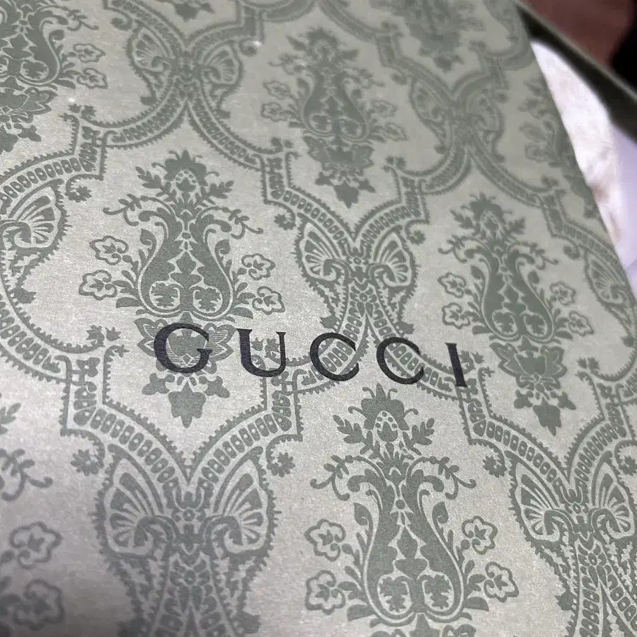 구찌 GUCCI 신발 박스 판매합니다.  - 사이즈 : 18x29x9.5