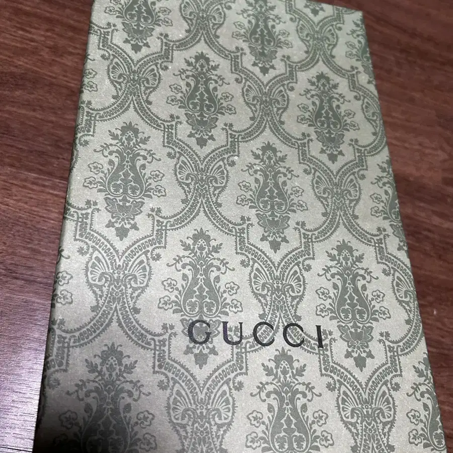 구찌 GUCCI 신발 박스 판매합니다.  - 사이즈 : 18x29x9.5