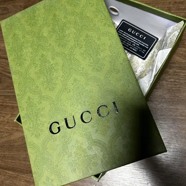 구찌 GUCCI 신발 박스 판매합니다.  - 사이즈 : 18x29x9.5