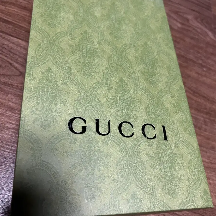 구찌 GUCCI 신발 박스 판매합니다.  - 사이즈 : 18x29x9.5