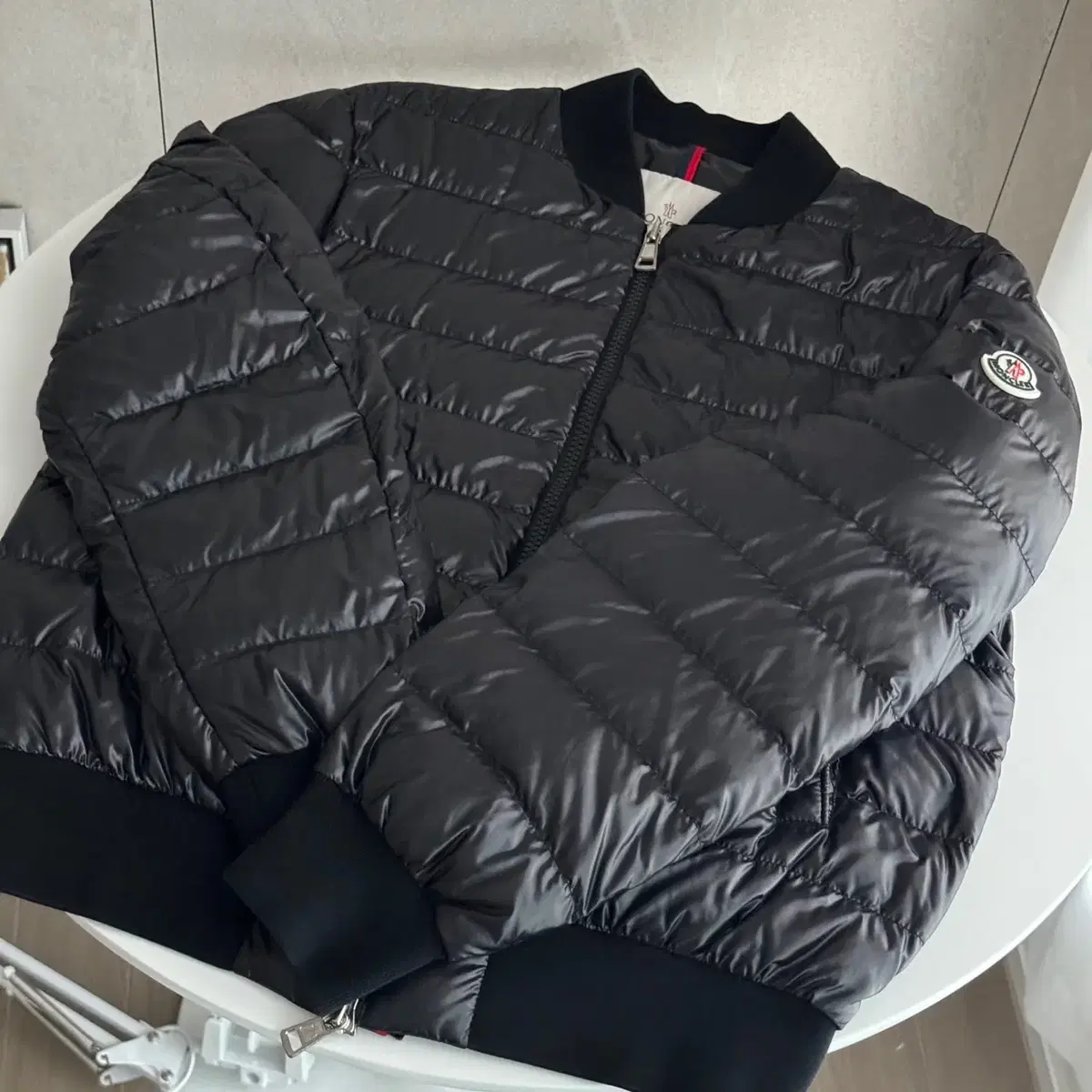 Moncler Perouse Glossy Black Lightweight Padding