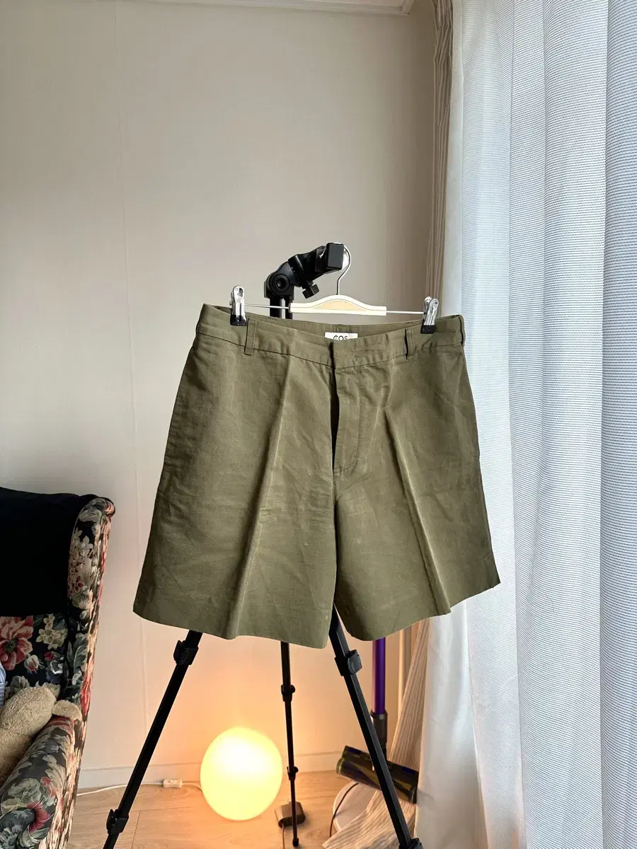 COS Shorts Khaki