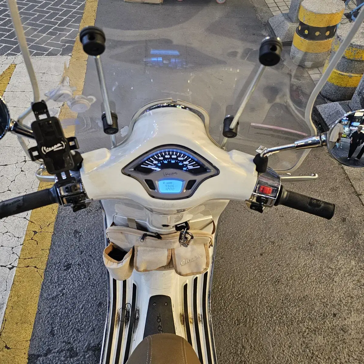 베스파 프리마베라 23년 5500km 250만원 싸게 판매합니다!pcx