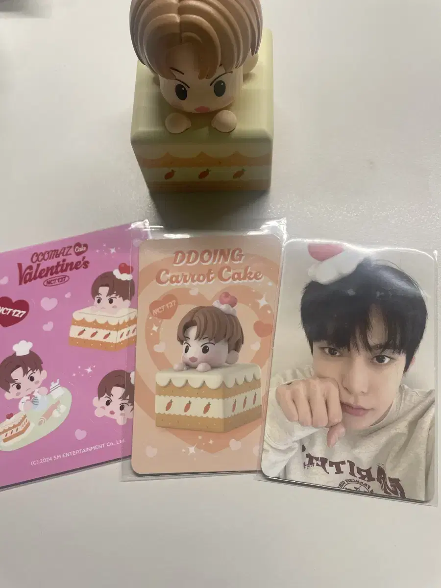 NCT doyoung Valentine's Day photocard Sell Figures