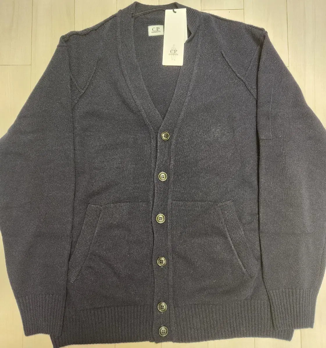 [New arrival] CP Company Lamb Wool Cardigan size L