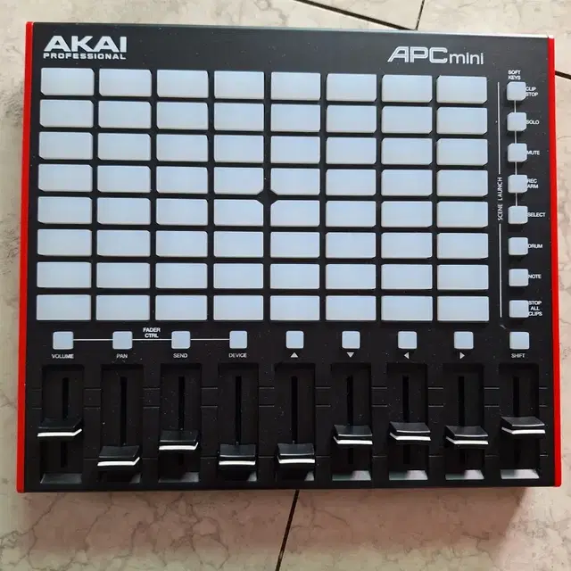 akai apc mini mk2 미디컨트롤러