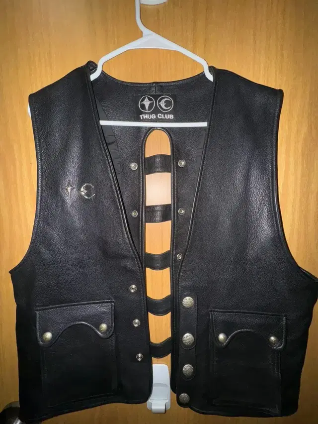 Thug club Hardware Leather Vest 레더 베스트