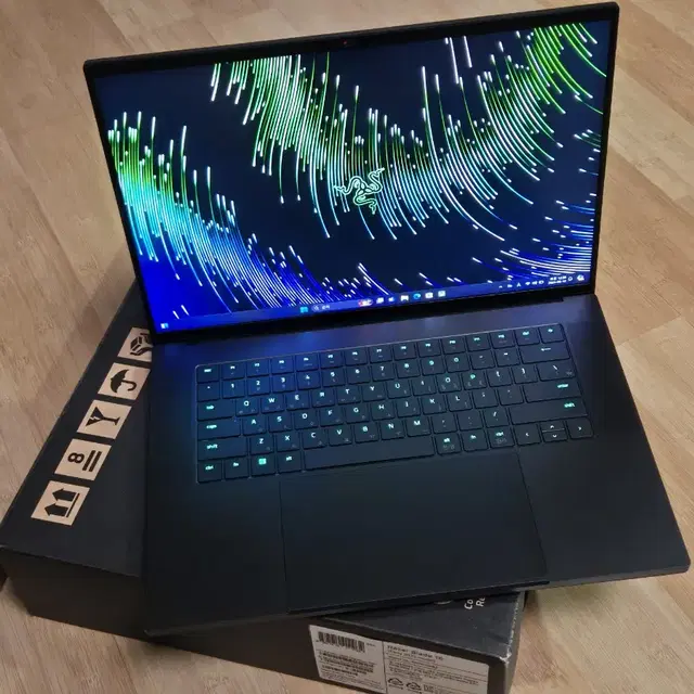 레이저 블레이드 16 RAZER BLADE 16 4090 램96GB