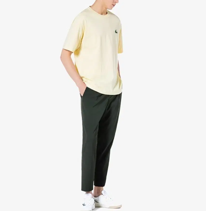 Lacoste Tapered Fit One-Tuck Slacks Khaki New