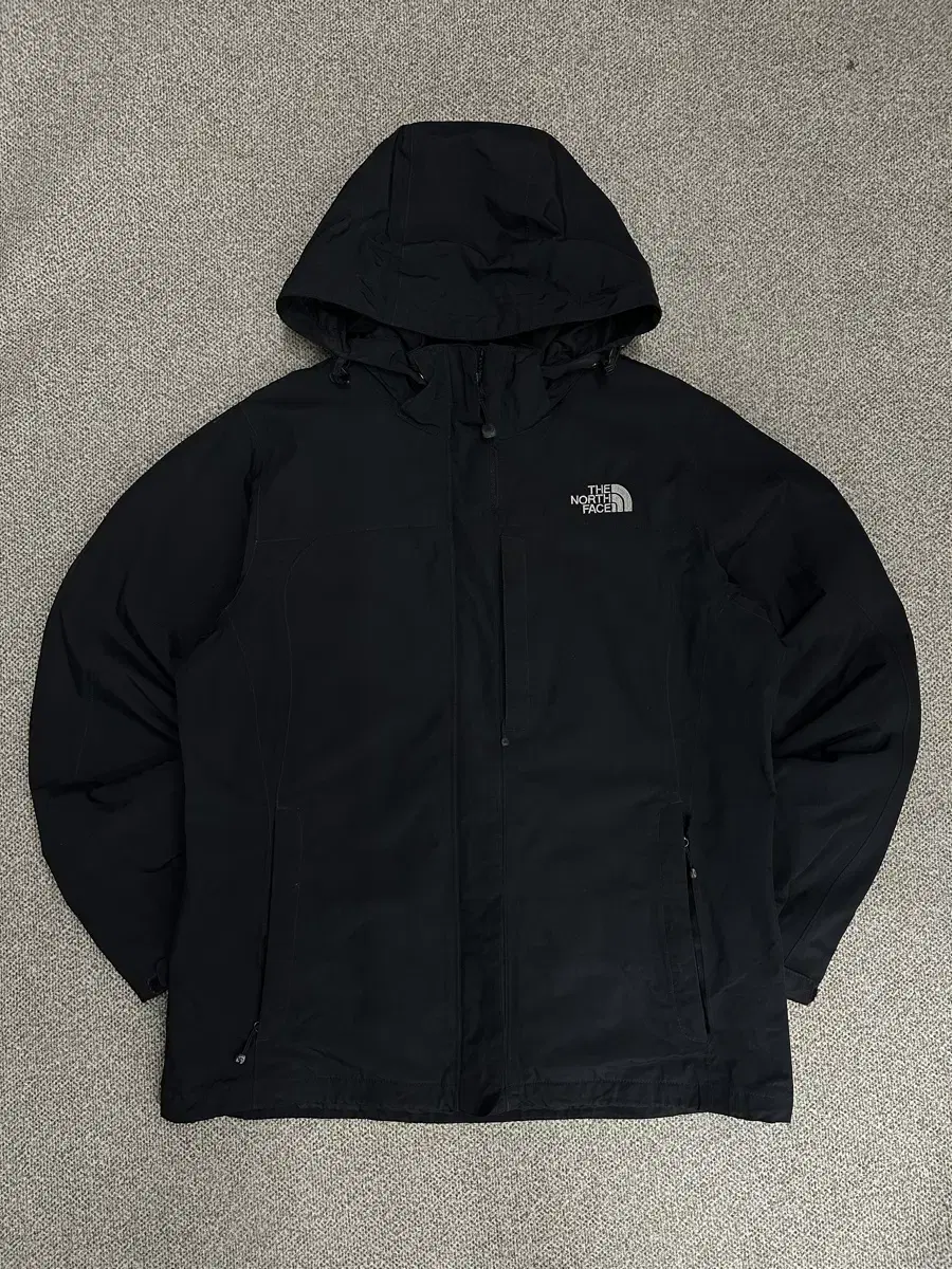 M)The North Face Women's Windbreaker