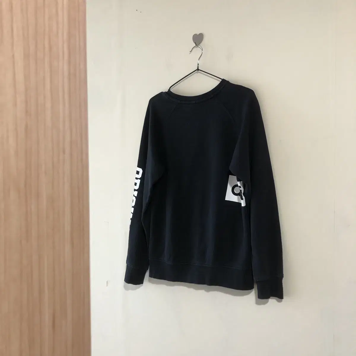 Vintage Adidas black logo sweat shir