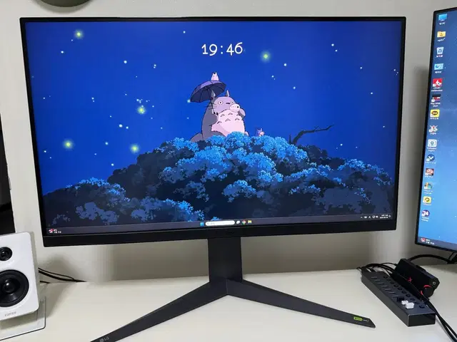 LG 32gr93u 4k 144hz 모니터 팝니다