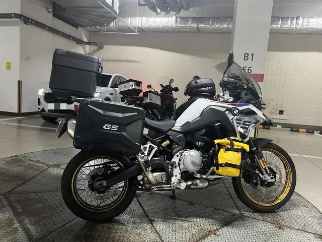 BMW F850GS TFT계기판 키2개/매뉴얼책/무사고/스페셜컬러