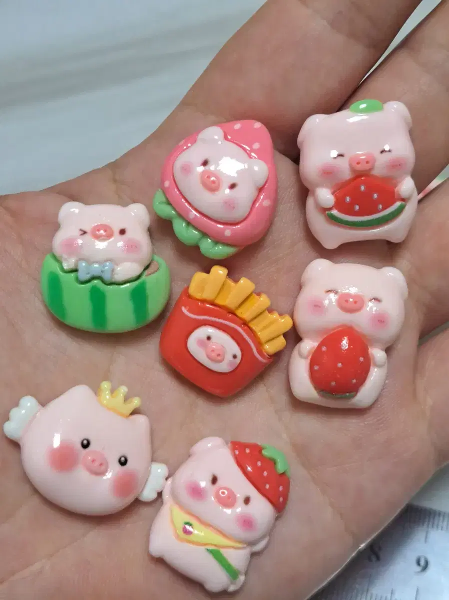 Cute Honey Pig Parts Jibitz TopPer 10 ingredients